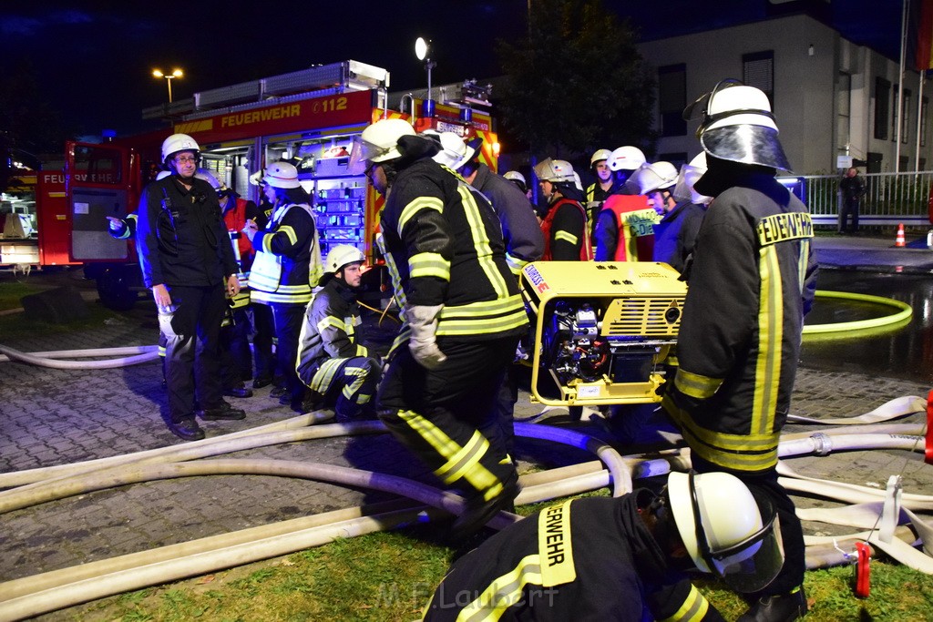 Grossbrand Halle Troisdorf Kriegsdorf Junkersring P557.JPG - Miklos Laubert